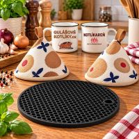 Hrnec litinový smaltovaný HAGE 4 l modrý 24 cm s poklicí (3)